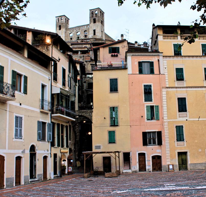 Stecado Caste - Dimora Storica Nel Cuore Del Paese Dolceacqua Eksteriør billede