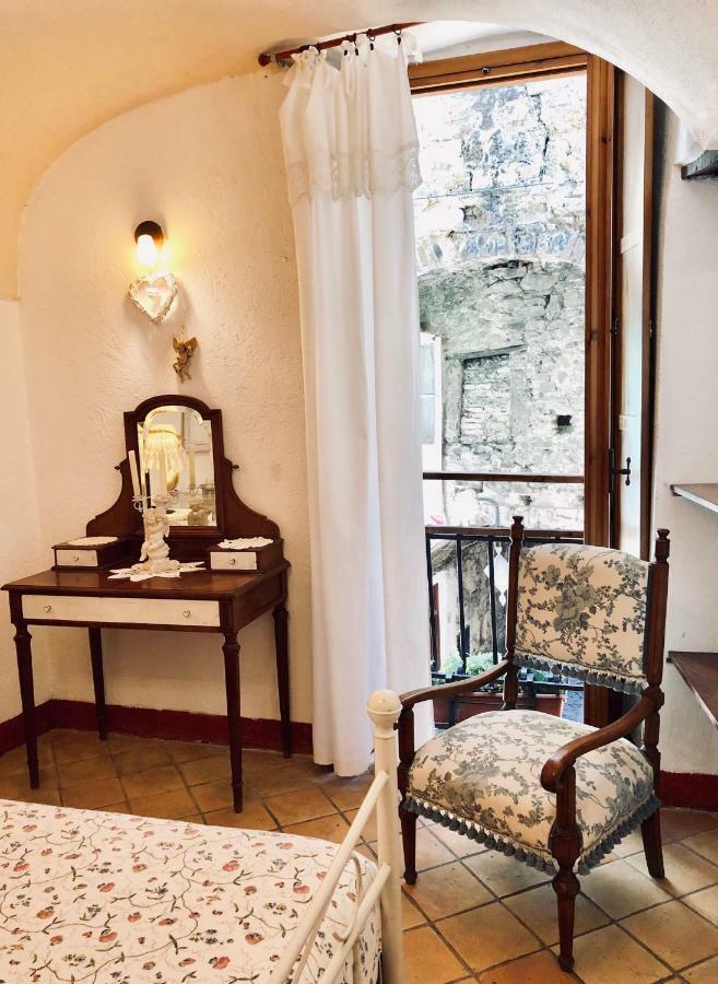 Stecado Caste - Dimora Storica Nel Cuore Del Paese Dolceacqua Eksteriør billede